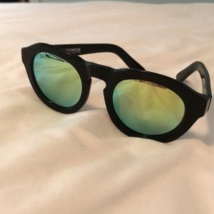 DIFF Polarized Sunglasses
